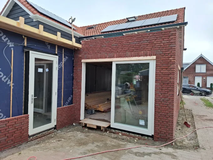 Aanbouw aan een woning tijdens de verbouwing